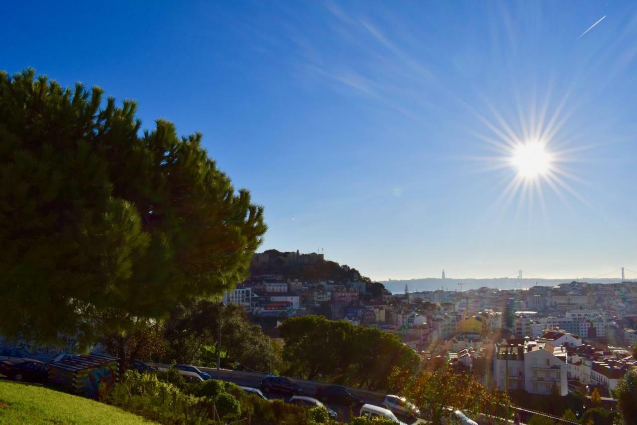 Elegant Riverview Apartment In Historical Lissabon Buitenkant foto