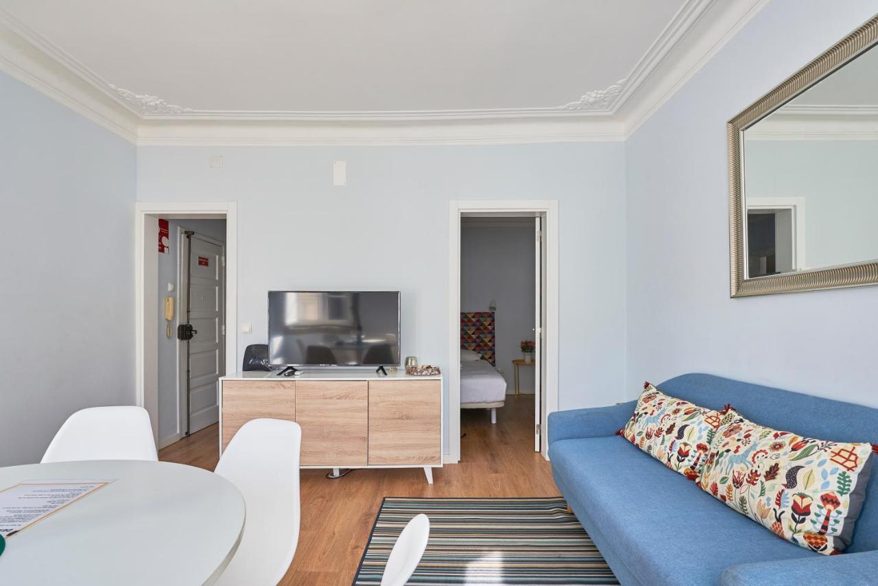 Elegant Riverview Apartment In Historical Lissabon Buitenkant foto