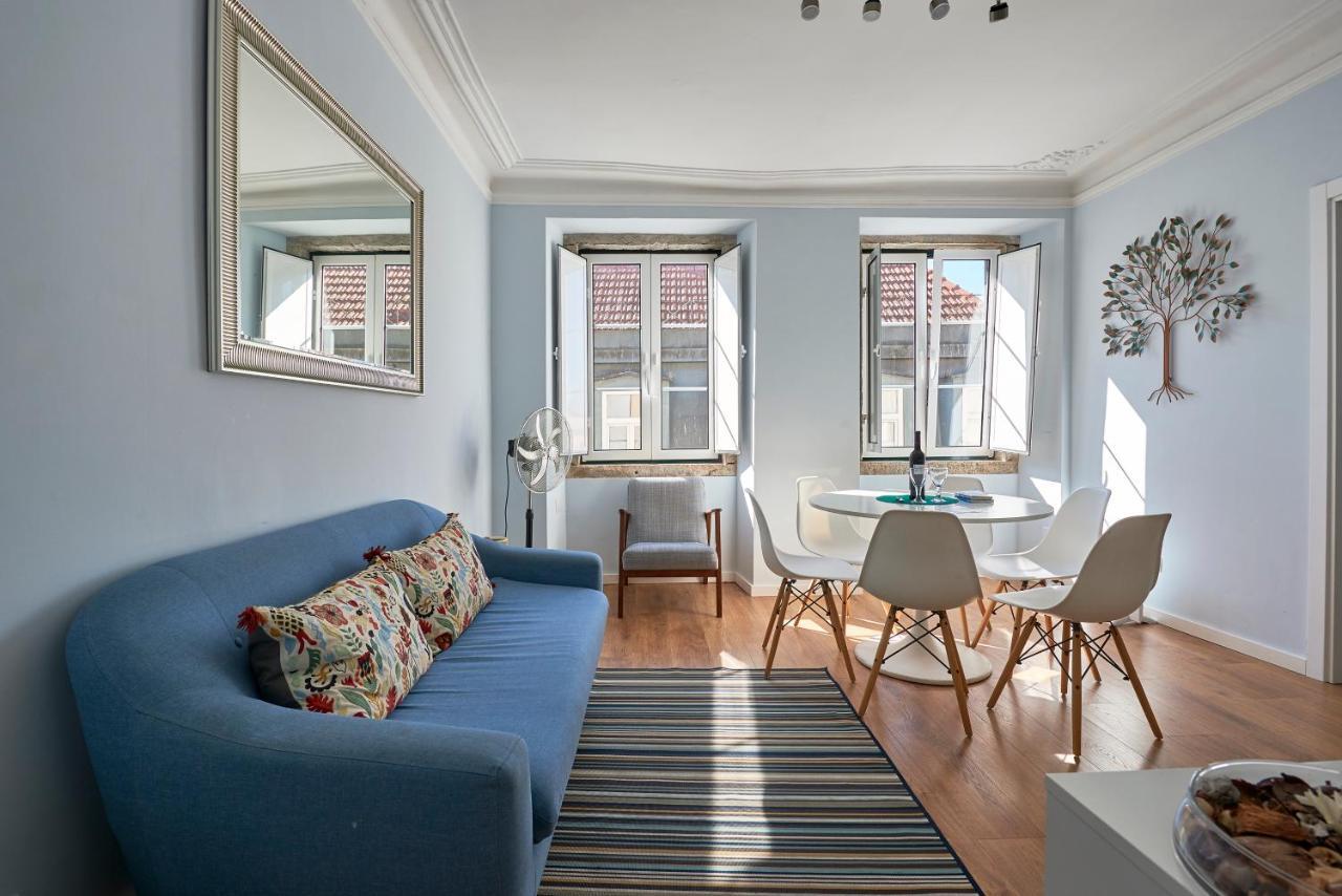 Elegant Riverview Apartment In Historical Lissabon Buitenkant foto