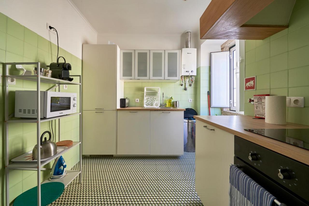 Elegant Riverview Apartment In Historical Lissabon Buitenkant foto