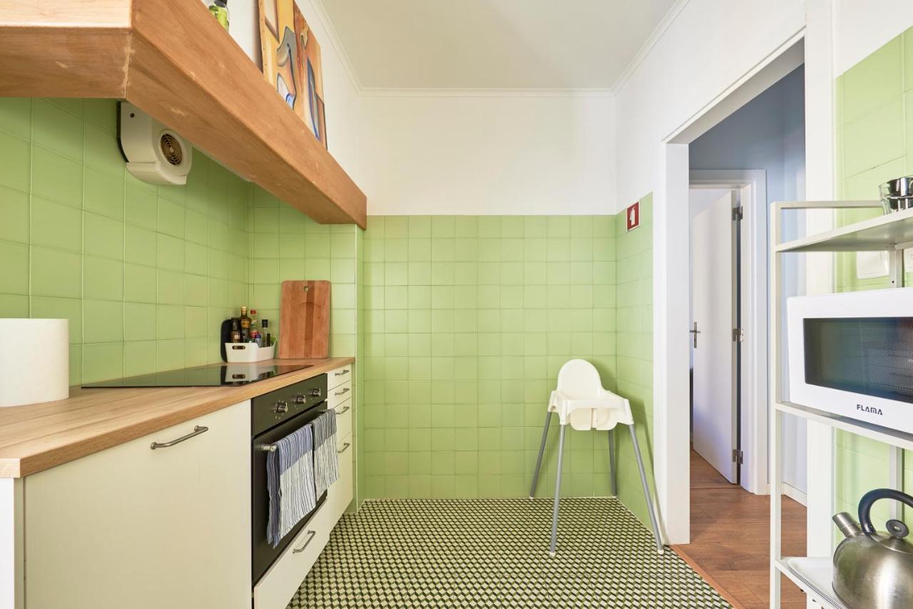 Elegant Riverview Apartment In Historical Lissabon Buitenkant foto