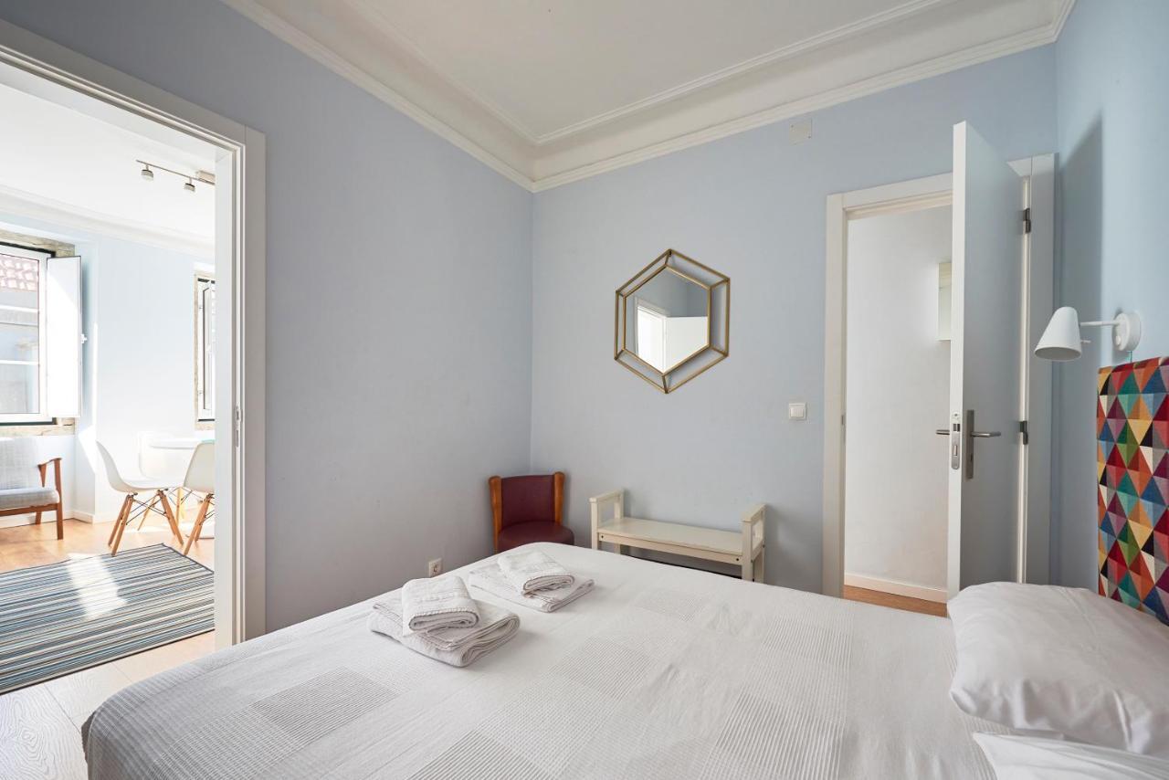 Elegant Riverview Apartment In Historical Lissabon Buitenkant foto