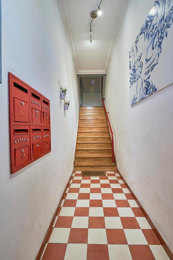 Elegant Riverview Apartment In Historical Lissabon Buitenkant foto