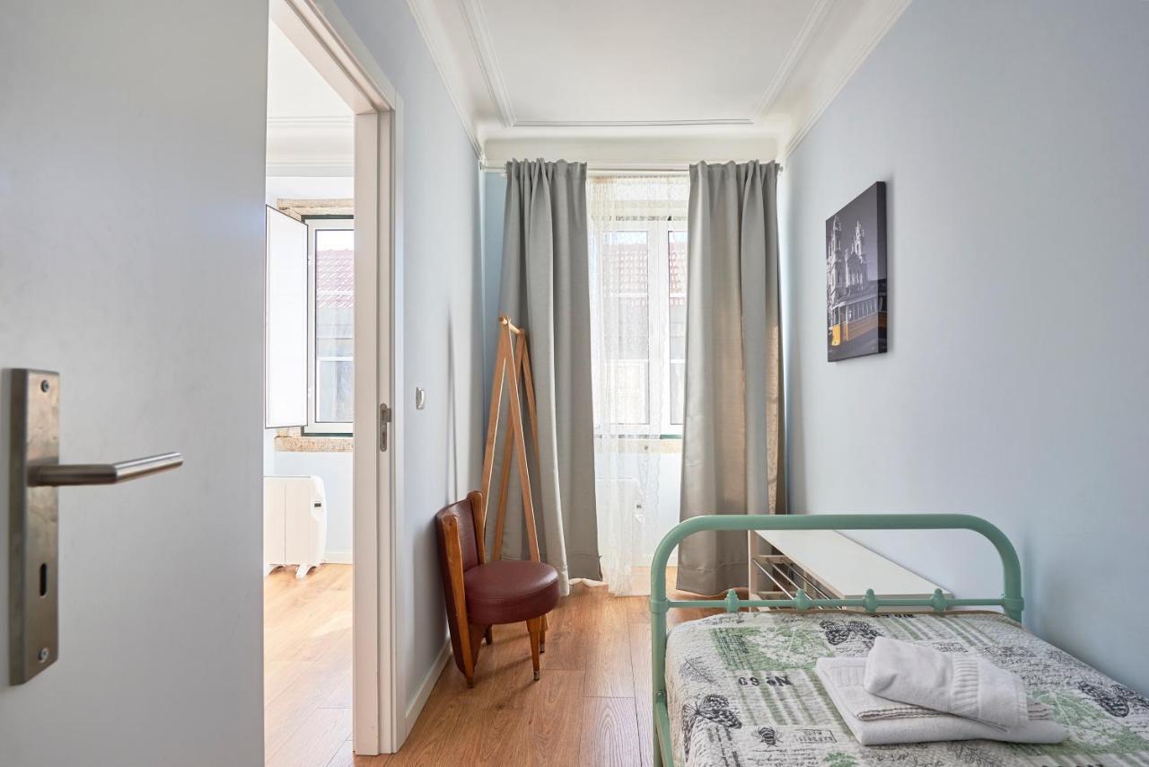 Elegant Riverview Apartment In Historical Lissabon Buitenkant foto
