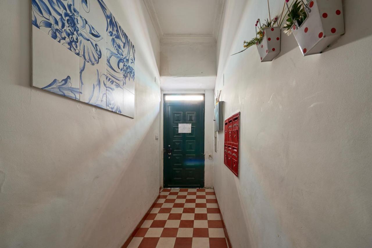 Elegant Riverview Apartment In Historical Lissabon Buitenkant foto