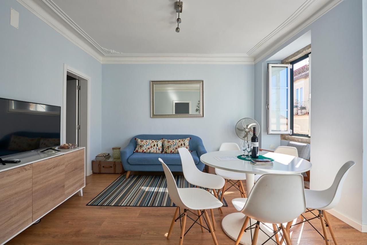 Elegant Riverview Apartment In Historical Lissabon Buitenkant foto