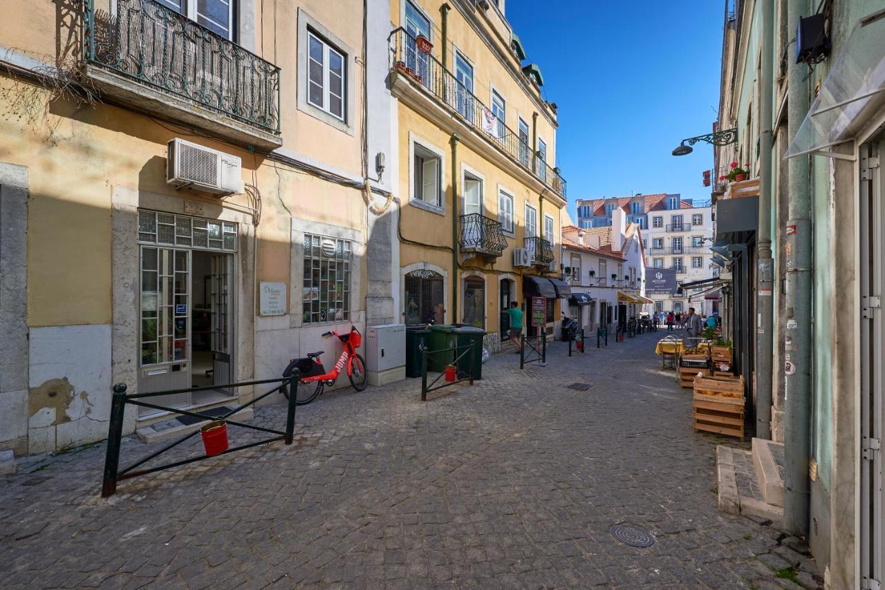 Elegant Riverview Apartment In Historical Lissabon Buitenkant foto