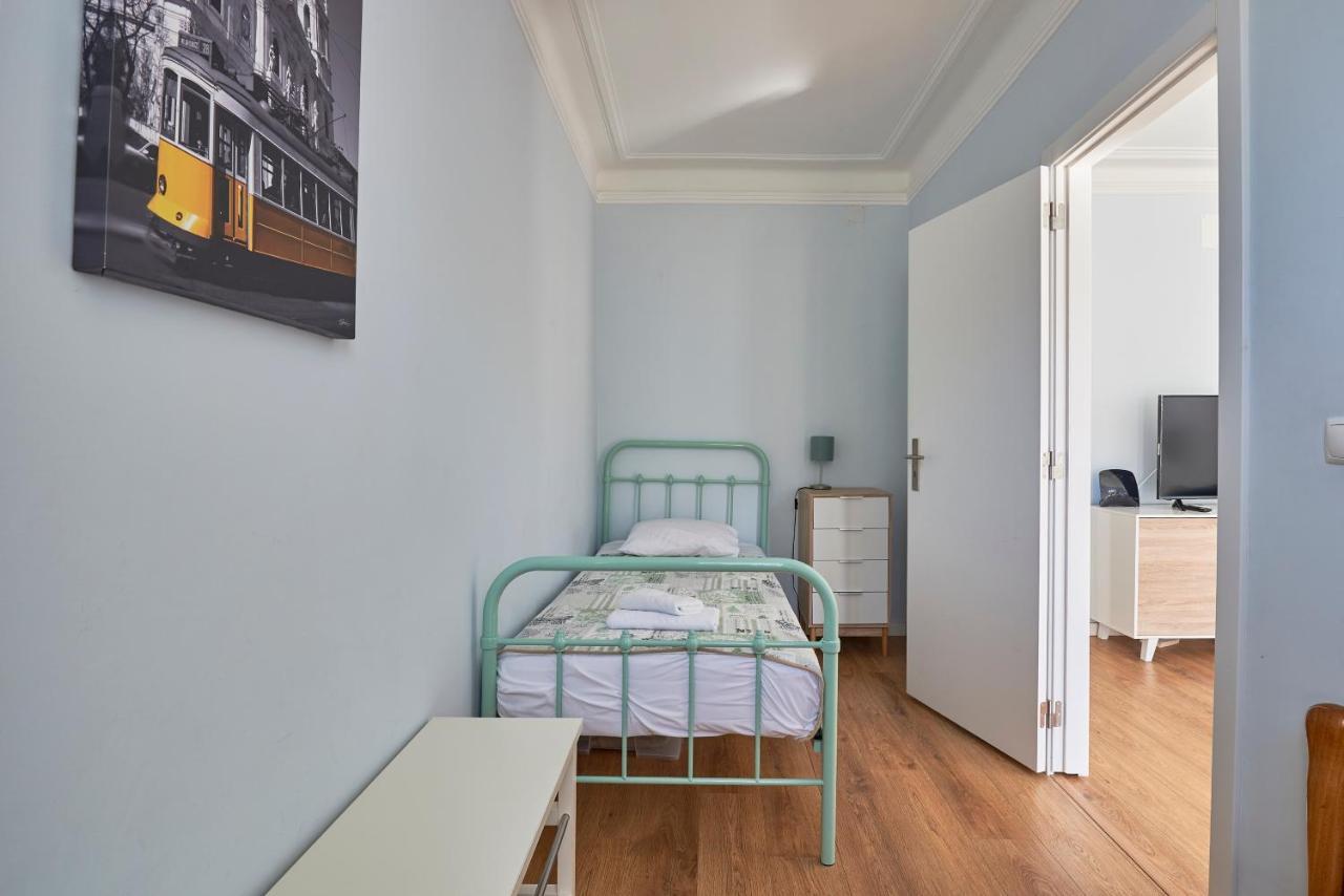 Elegant Riverview Apartment In Historical Lissabon Buitenkant foto